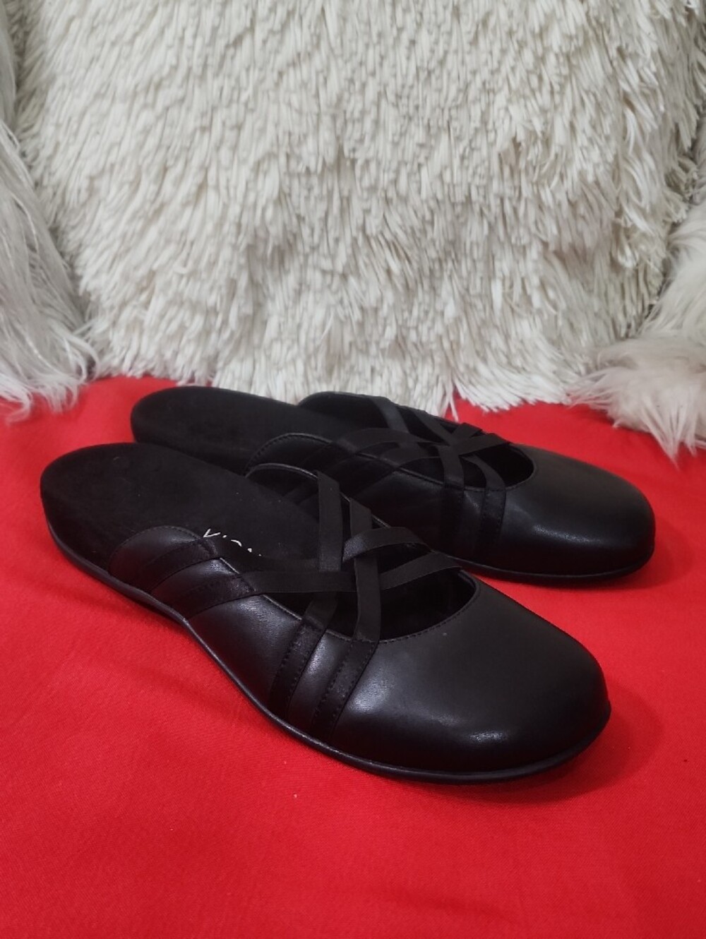 Vionic Claire Black Crisscross Slip-On Mules - Picture 3 of 9